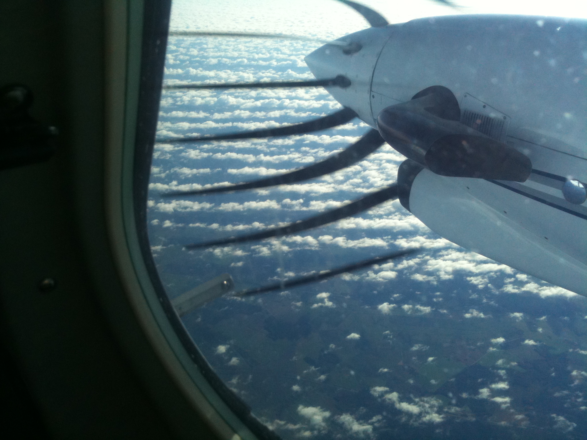 fliegen in Berlin Cirrus SR22